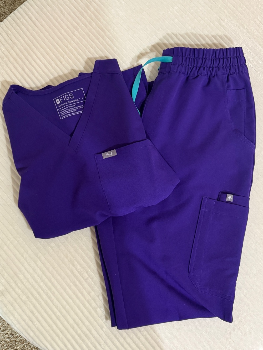 FIGS Purple Pulse Scrub Set Catarina Top S + Dowa Pants M/T